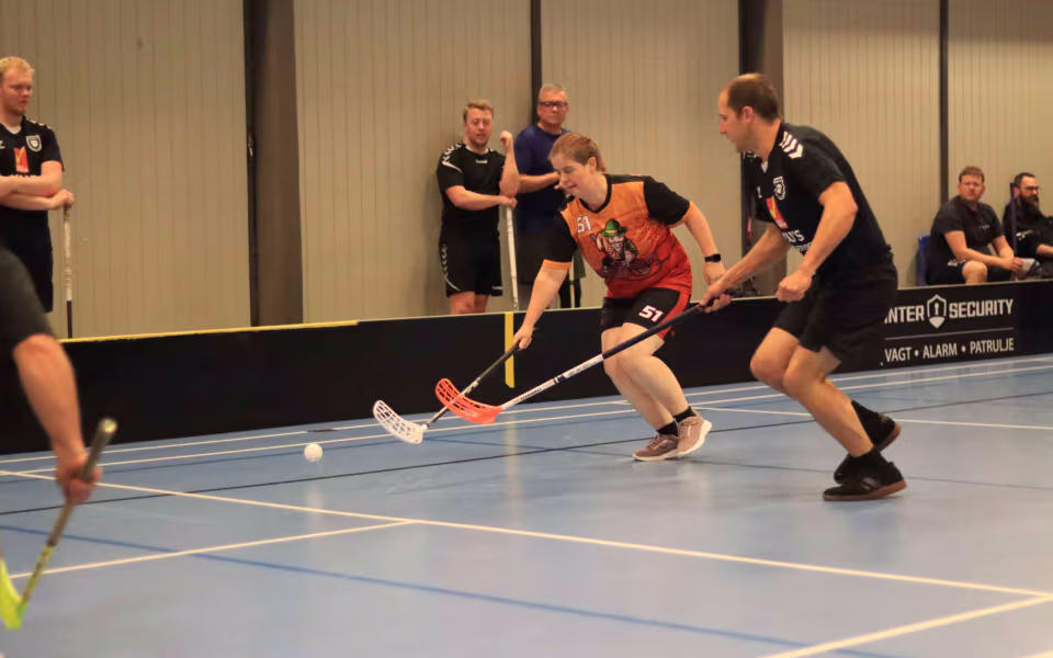 Floorball-sæson skudt i gang