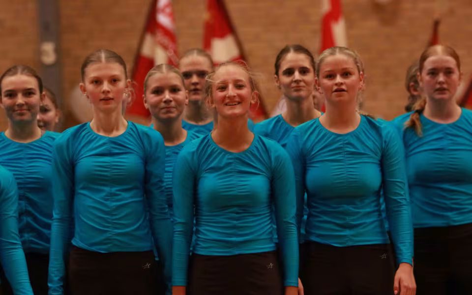 Seniorer fejrer gymnastik og fællesskab