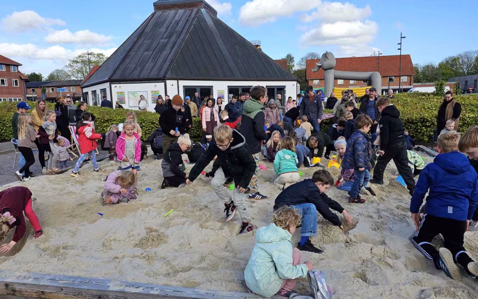 blev Ølgod midtby forvandlet til en festlig oase under arrangementet Late Night.