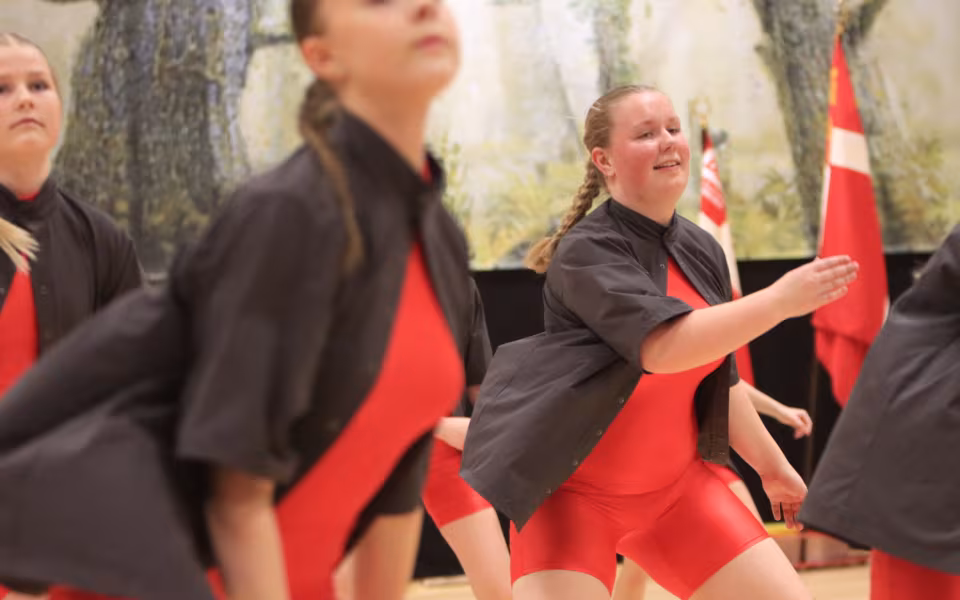 Forårsopvisning styrker integration i Outrup