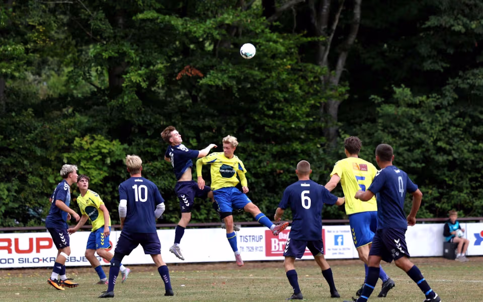 HTS-serie 1 åbner efterårssæsonen med fortjent 3-0-sejr - Se filmklip fra kampen