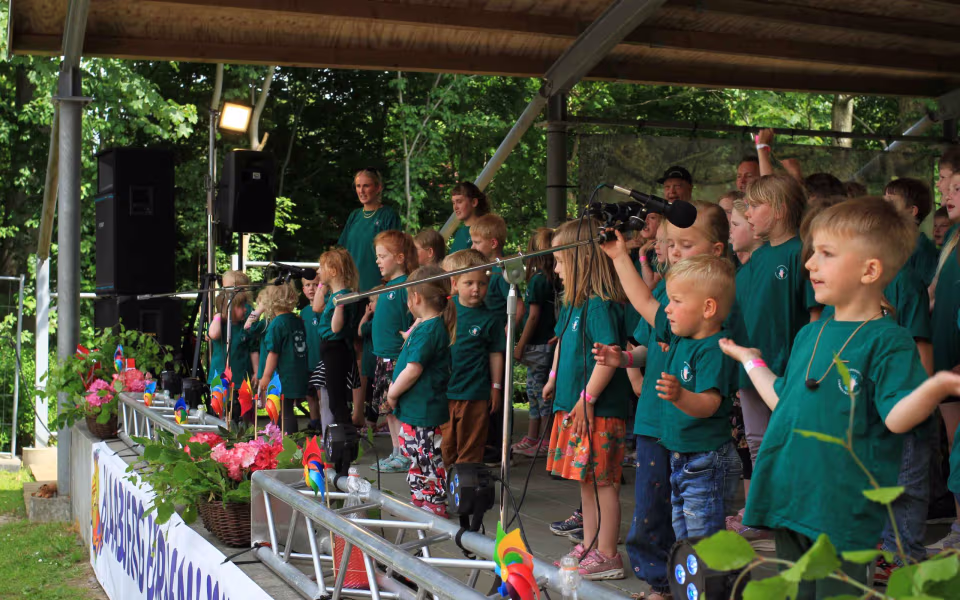 Musikfest samlede generationer i Outrup