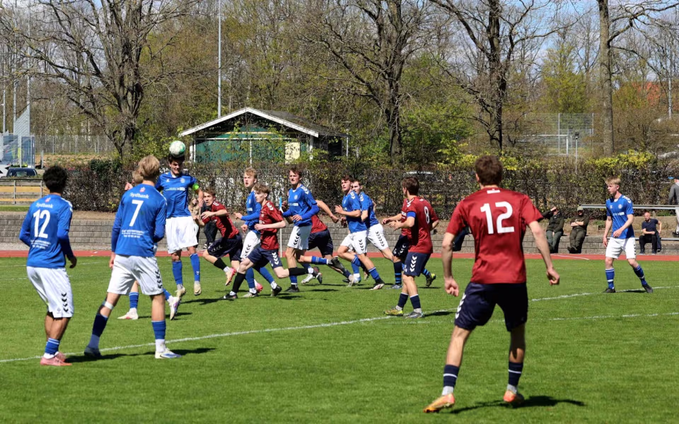 Serie 1 fodbold - HTS blev matchet hårdt i Haderslev