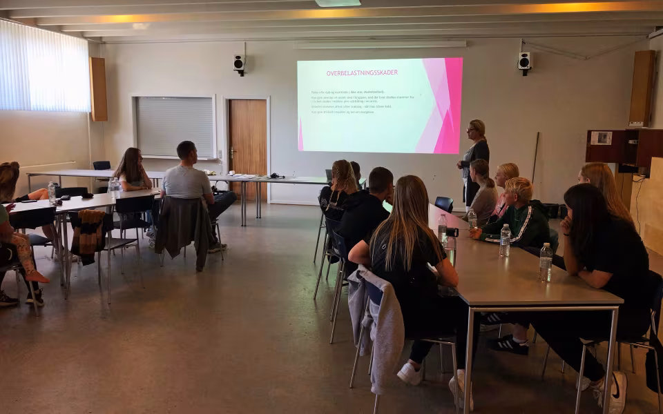 Ledere og trænere til den kommende gymnastiksæson var søndag på kursus på Ansager Skole