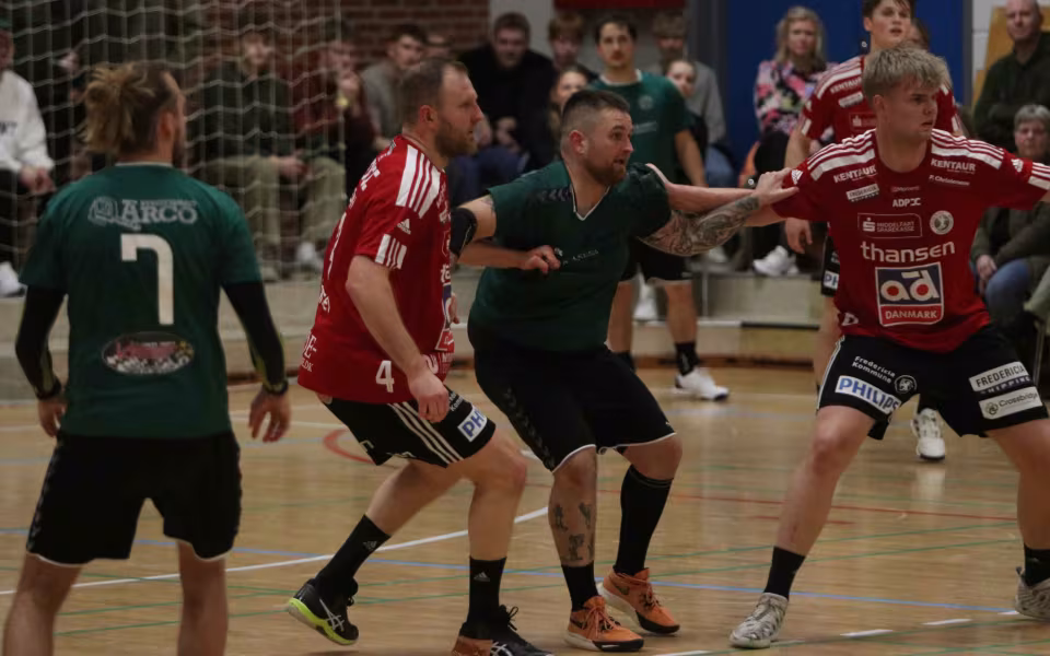 Blåbjerg HK  fejrer håndboldfest trods nederlag