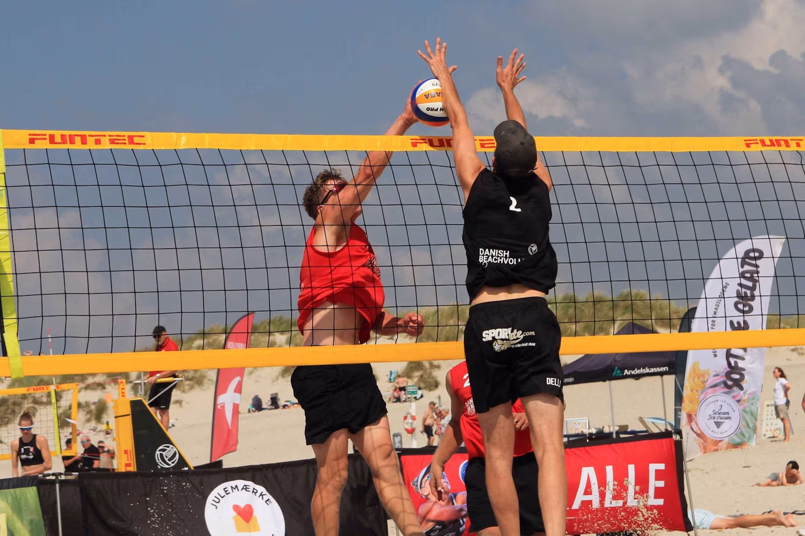 Beachvolleyfest ved Vesterhavet