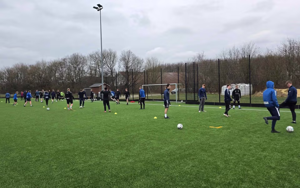 HTS Herre fodbold skød sæsonen i gang på en iskold januar dag.