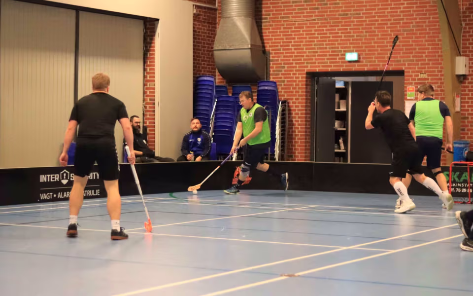 Floorball-sæson skudt i gang