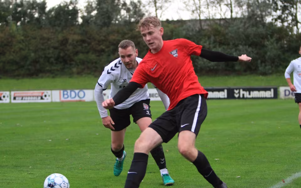 Varde redder point i overtiden