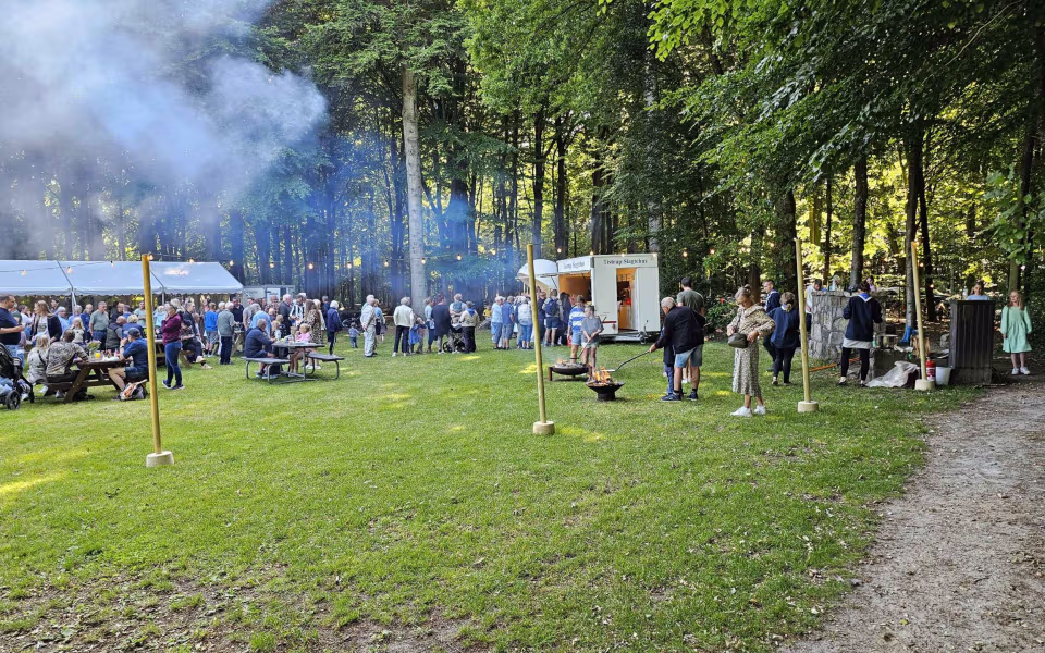 Billeder fra Midsommerfest I Tistrup anlæg 2025