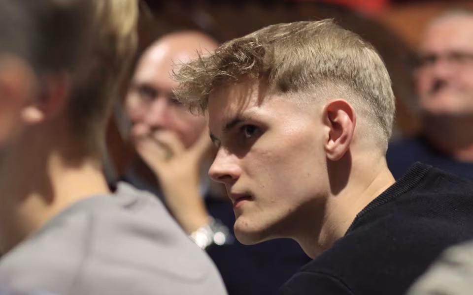 Verdensmester kastede glans over sponsoraften