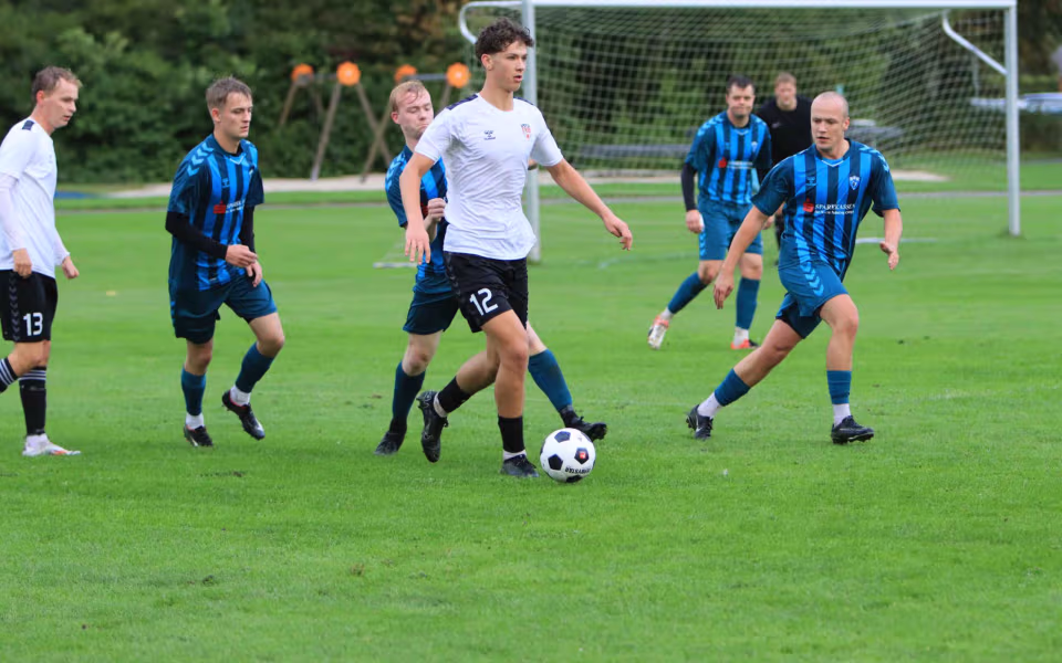 Varde IF fastholder førstepladsen