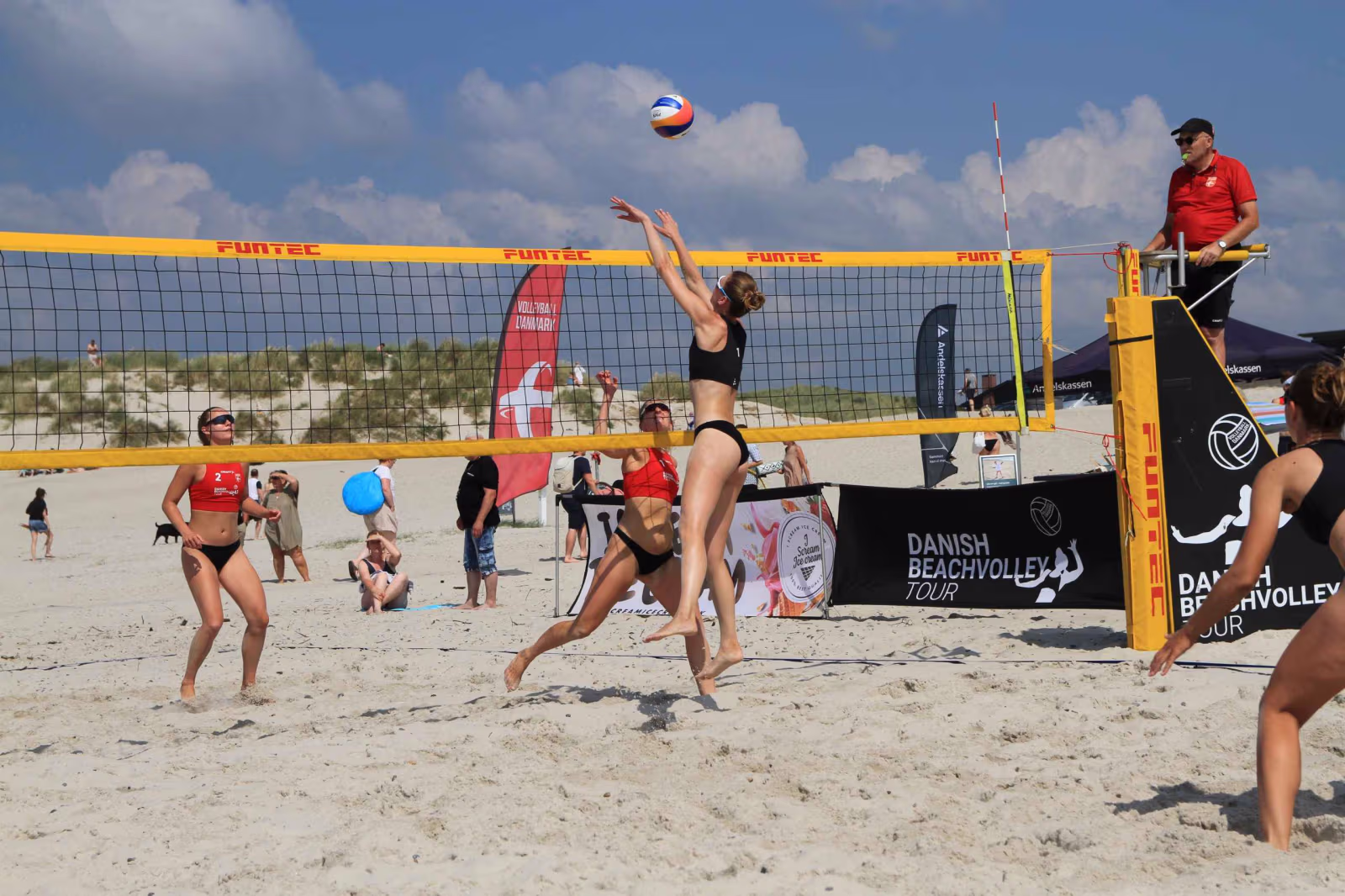 Beachvolleyfest ved Vesterhavet