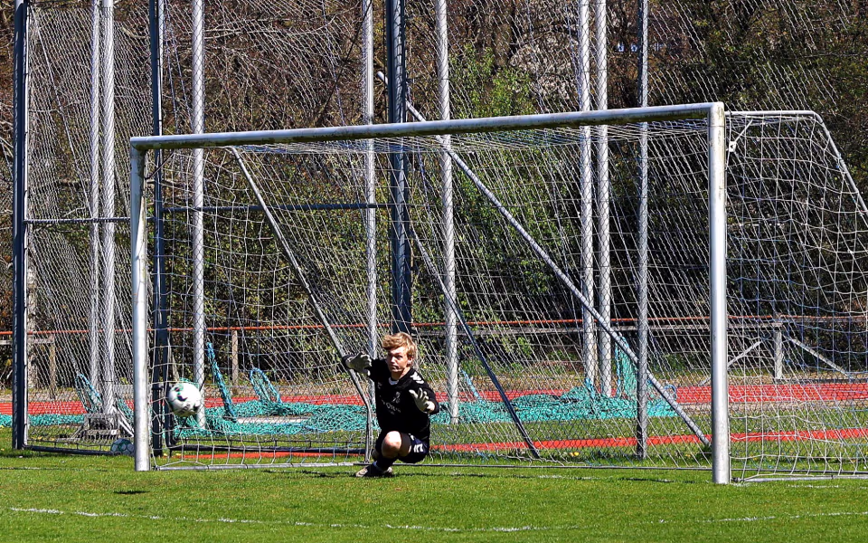 Serie 1 fodbold - HTS blev matchet hårdt i Haderslev