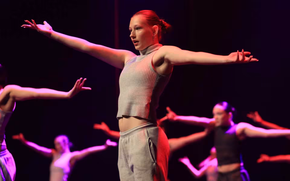 Dance Company Twenty Juleshow begejstrede 1200 publikummer