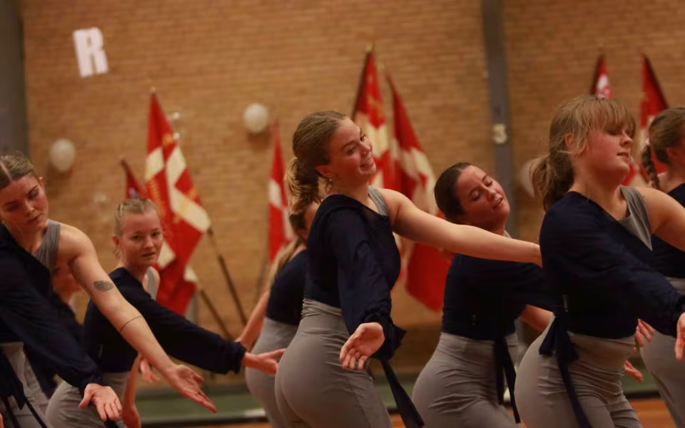 Seniorer fejrer gymnastik og fællesskab