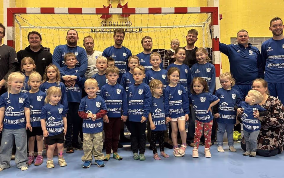 Børn løber for AIF Håndbold
