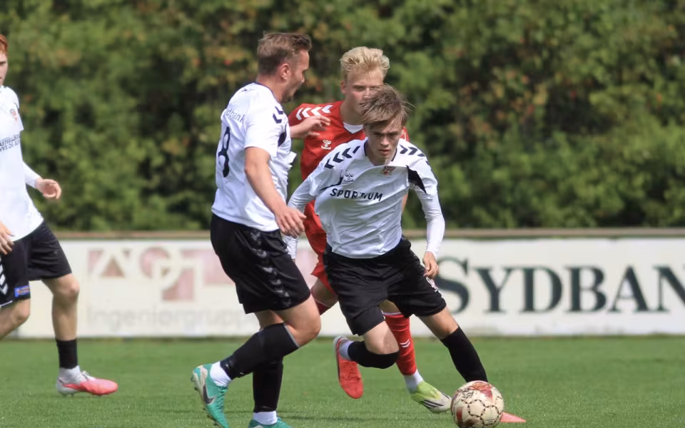 Varde tromlede mod puljetoppen