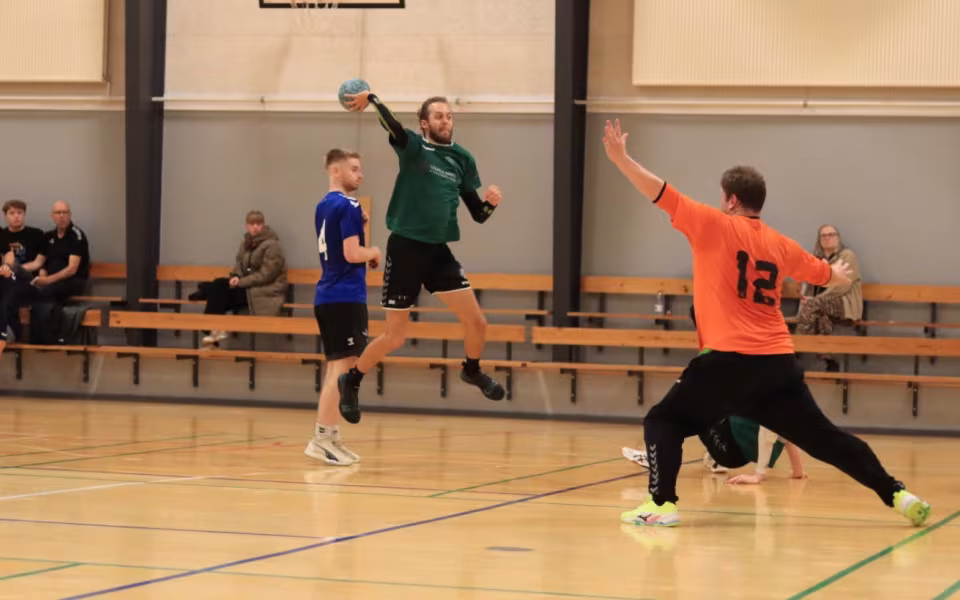 Begge Blåbjerg Hold Led Nederlag
