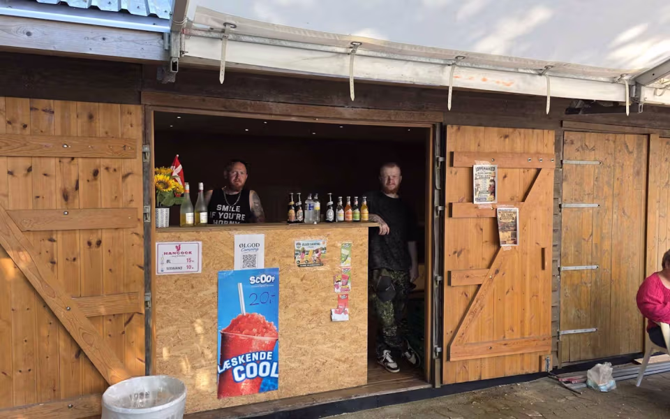 Loppemarked på Ølgod Camping blev en varm fornøjelse