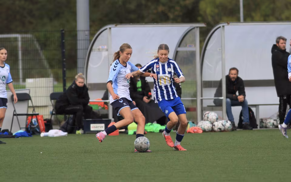 EfB-piger modstod presset og sejrede