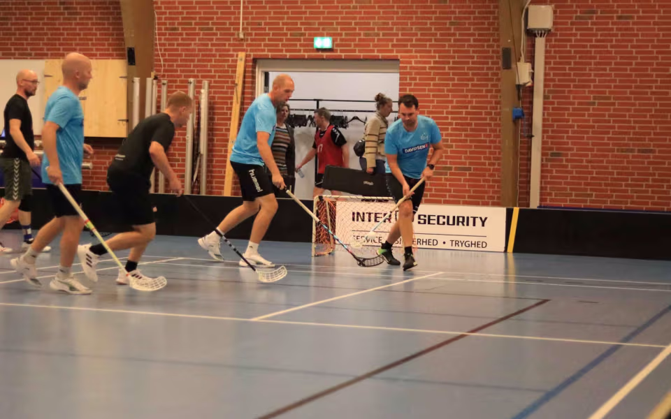 Floorball-sæson skudt i gang