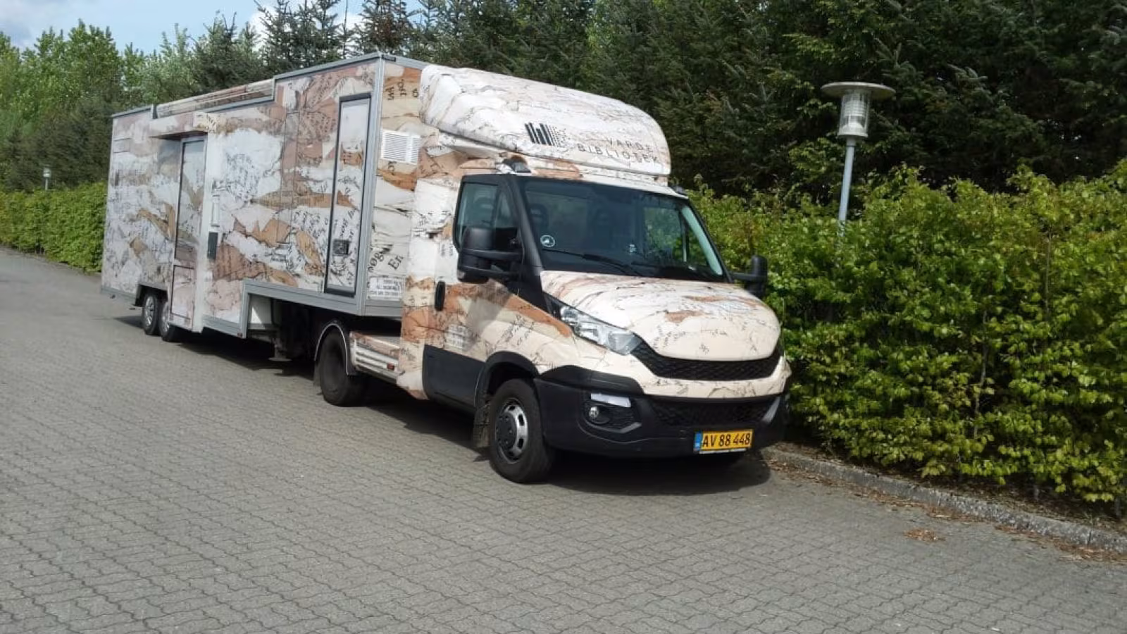 Bogbus ved Helle Hallen