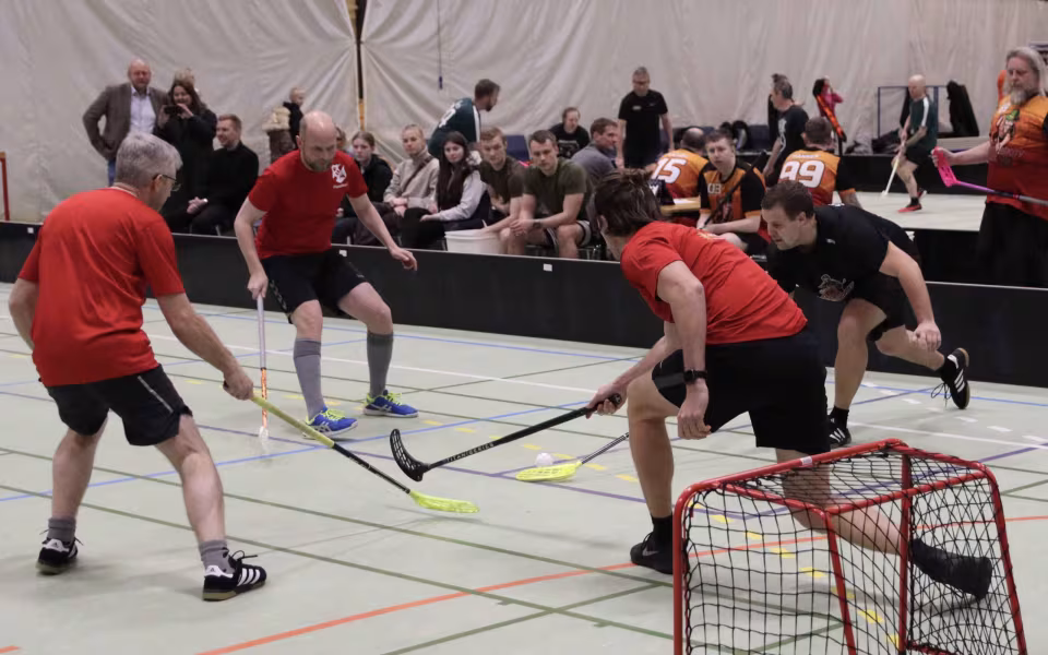 Varde-mesterskab i floorball afholdt