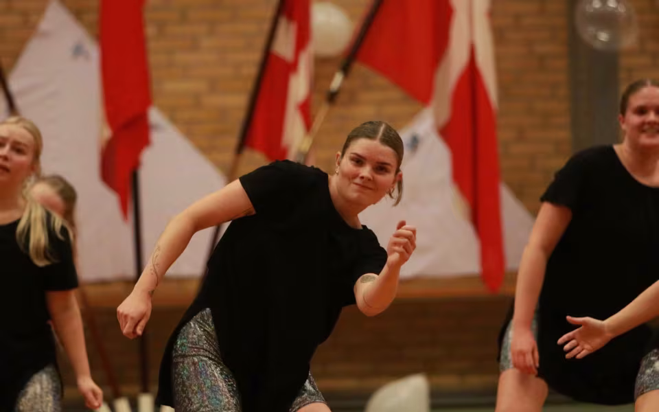 Seniorer fejrer gymnastik og fællesskab