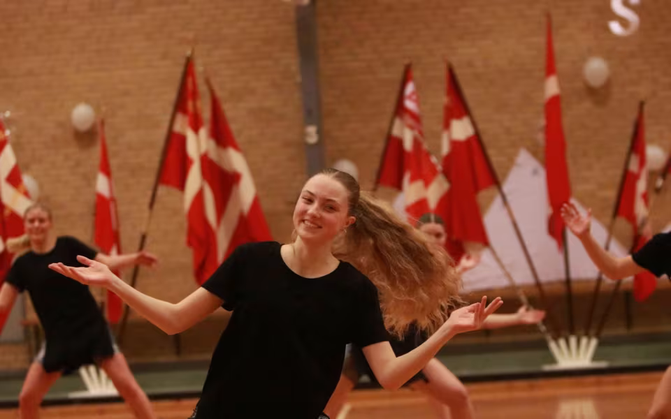 Seniorer fejrer gymnastik og fællesskab