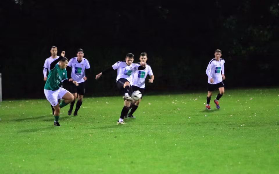 Varde sejrer 3-2 over Skjern