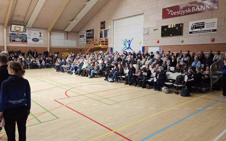 Fra årets Gymnastikopvisning 2025 og ØGU-prisen i Ølgod Hallerne