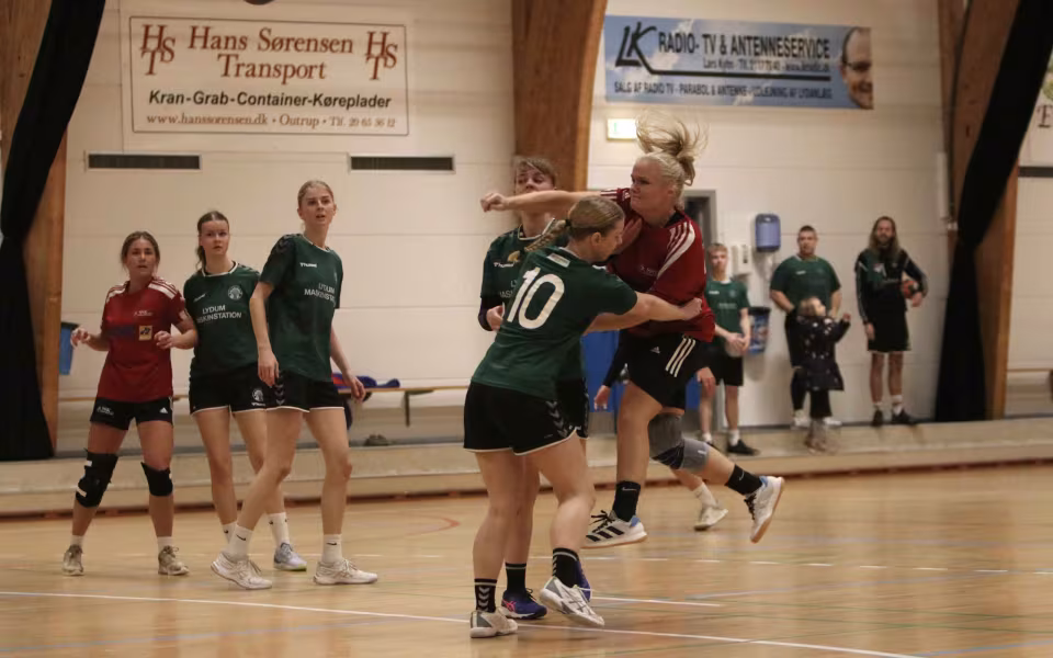 Blåbjerg HK Serie 2 damer triumferer med sejr