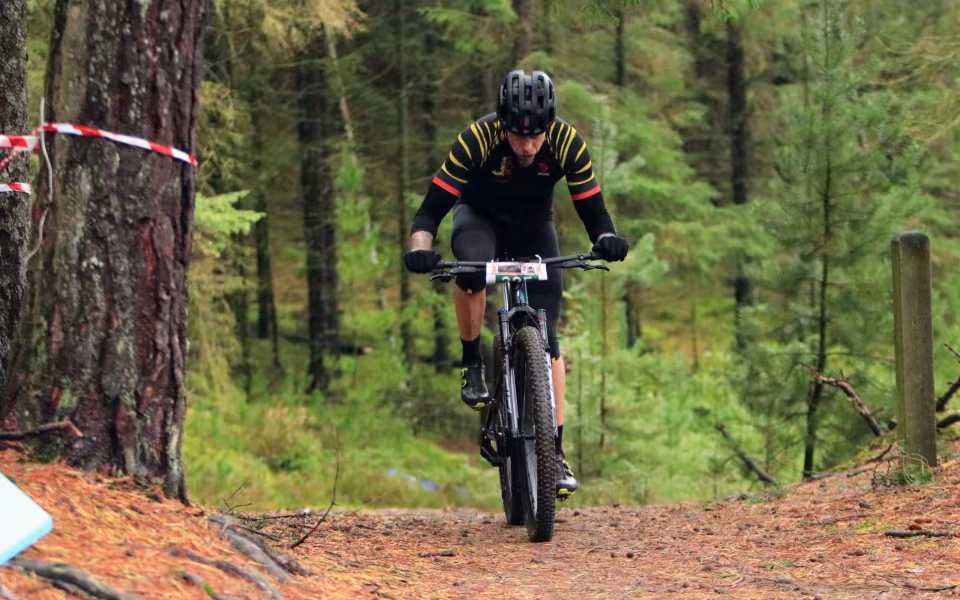 Mountainbike ryttere imponerede trods vådt vejr