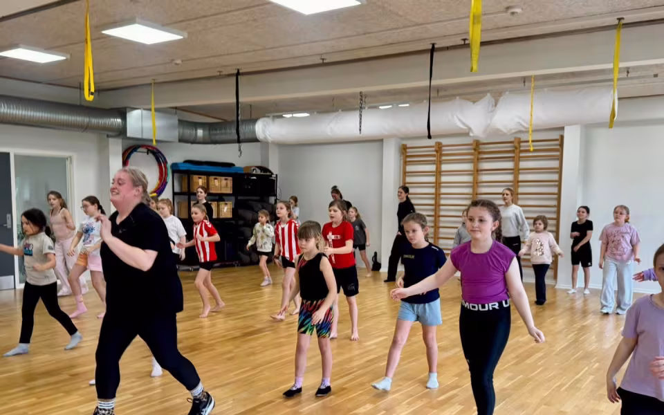 Sjov dansefest i vinterferien