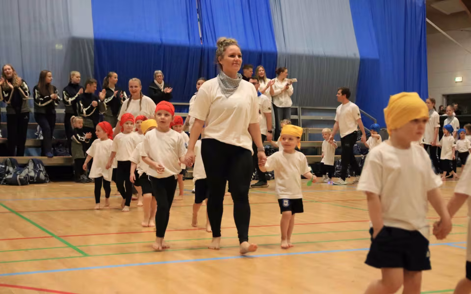 Forårsstemning i Outrup med GUB Gymnastik