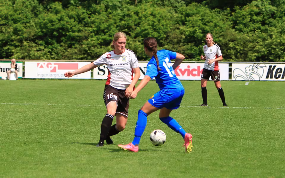 Varde kvinder taber til bundhold