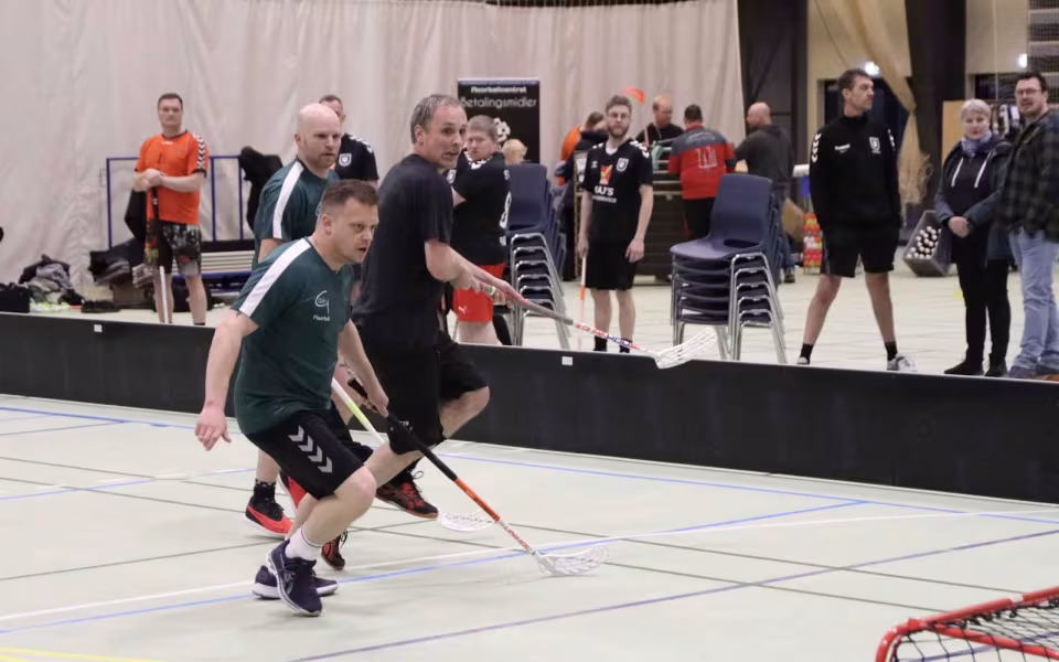 Varde-mesterskab i floorball afholdt