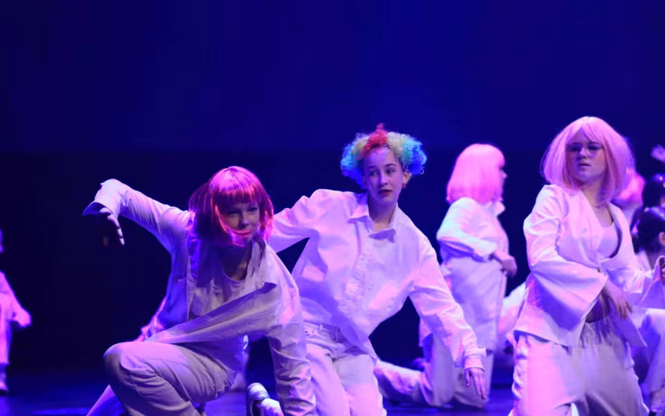 Dance Company Twenty Juleshow begejstrede 1200 publikummer