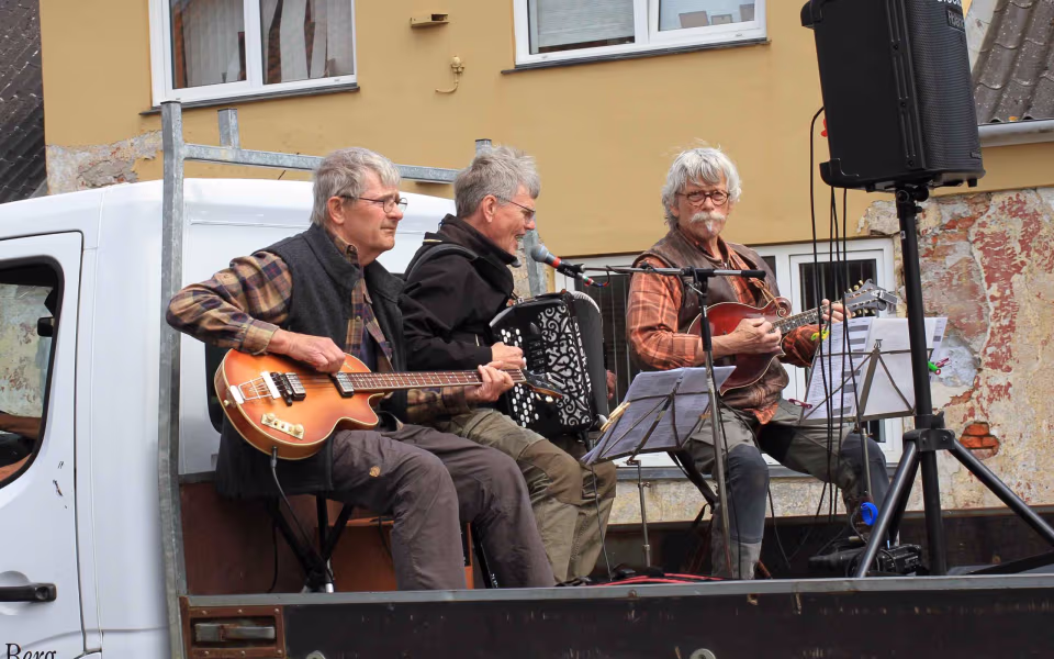 Musikfest samlede generationer i Outrup