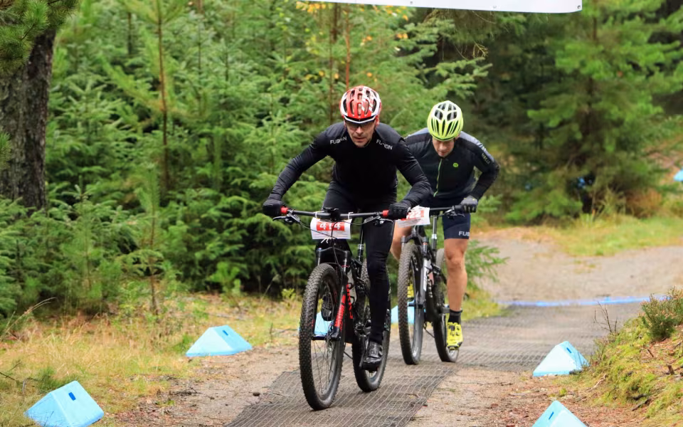 Mountainbike ryttere imponerede trods vådt vejr