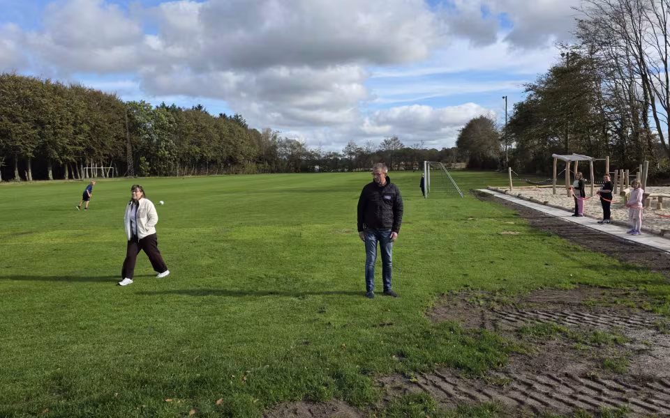 Ny legeplads indviet på Krusbjerg Stadion