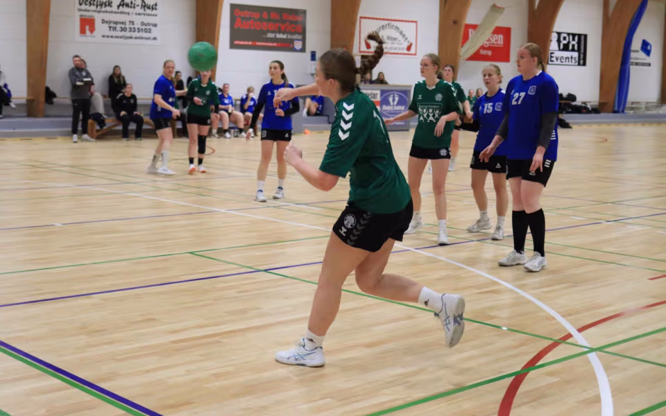Blåbjerg HK herrer på førstepladsen