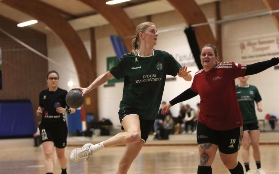 Blåbjerg HK Serie 2 damer triumferer med sejr