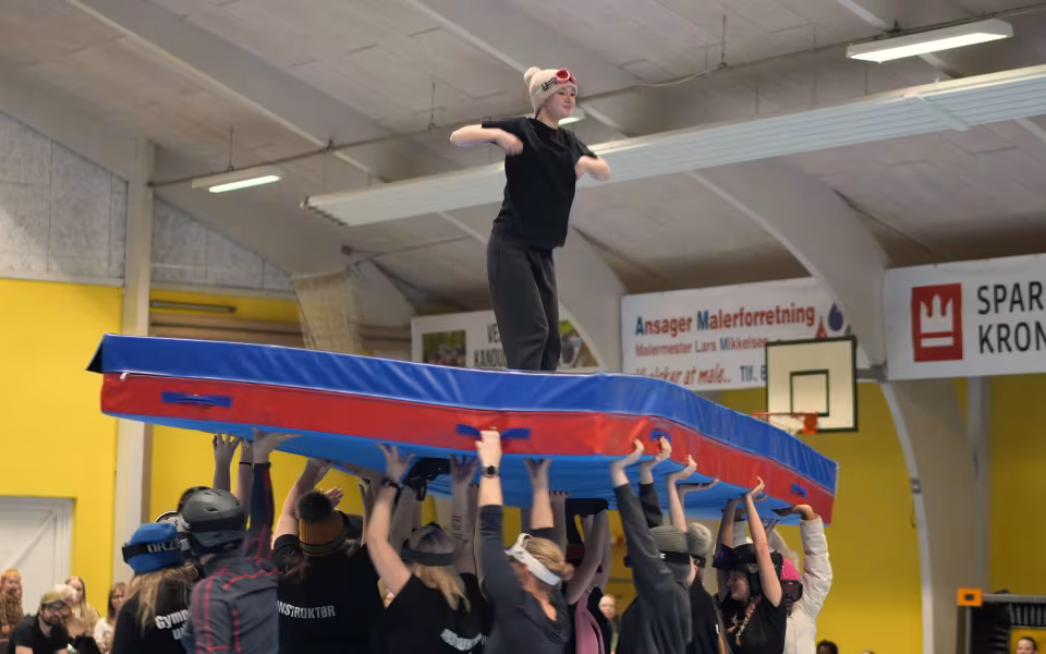 Gymnastikopvisning 2025 i Skovlund-Ansager Hallen