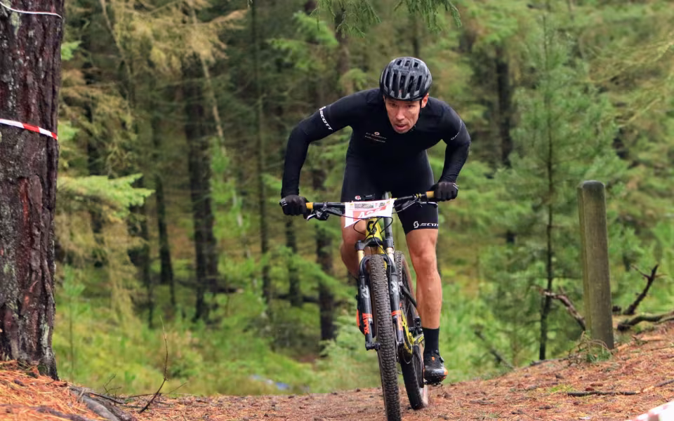 Mountainbike ryttere imponerede trods vådt vejr