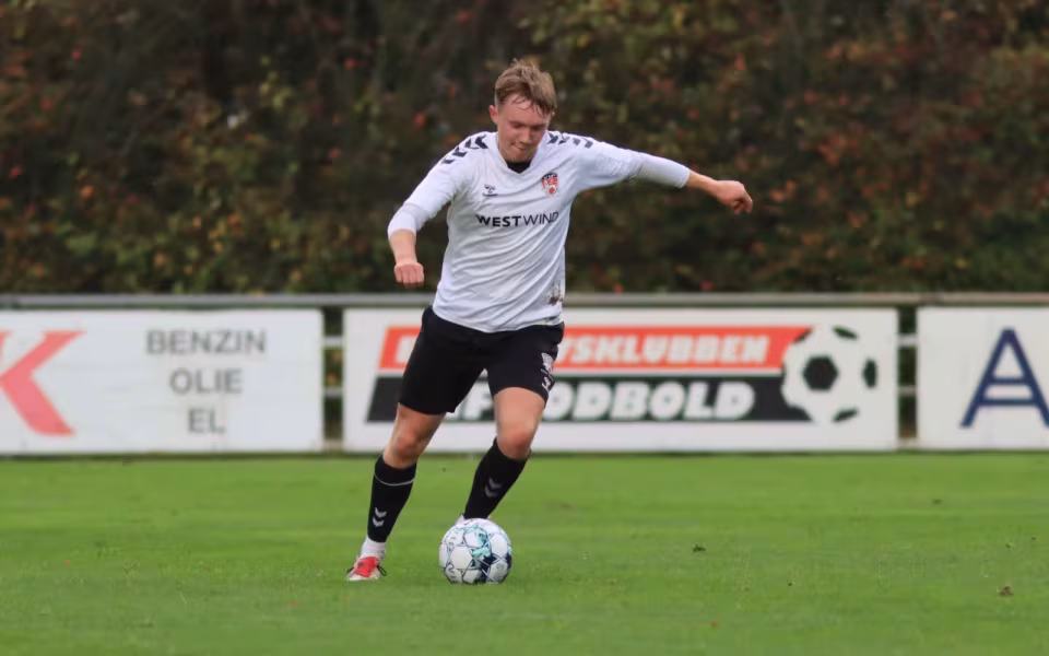 Varde redder point i overtiden