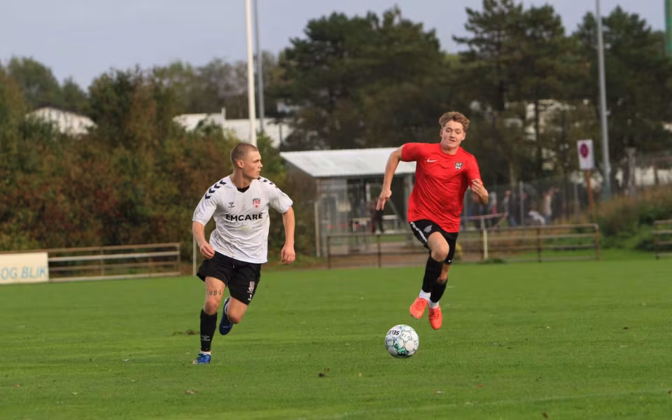 Varde redder point i overtiden