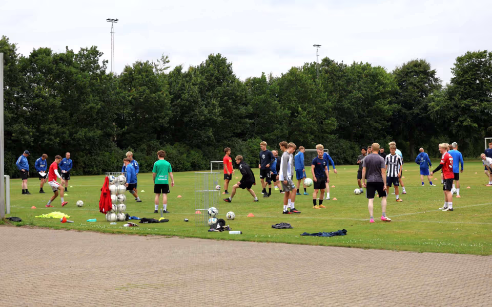 Fodbold - God fremmøde til HTS træning – og en markant stærkere serie 1 pulje vente