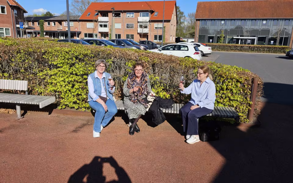 Ølgod Vinsmagning 2025, blev en uforglemmelig eftermiddag i midtbyen – Se billeder fra arrangementet.